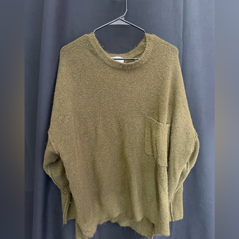 Zenana Outfitters Olive Crew Neck Sweater